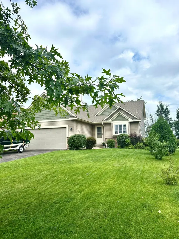 127 Robinson DR, Circle Pines, MN 55014