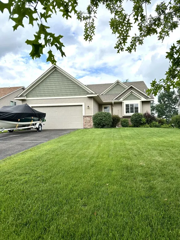 127 Robinson DR, Circle Pines, MN 55014