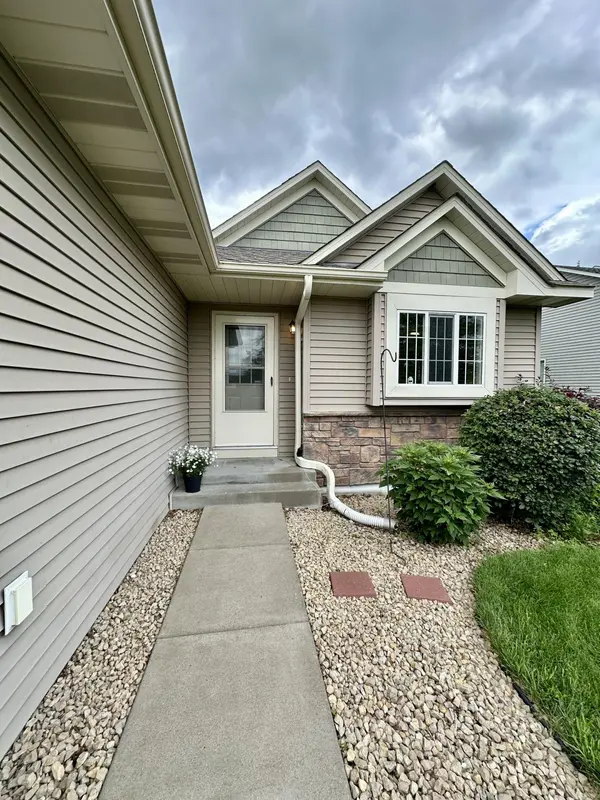 127 Robinson DR, Circle Pines, MN 55014