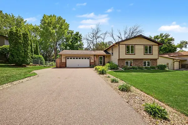 1950 Timber Wolf TRL N, Eagan, MN 55122