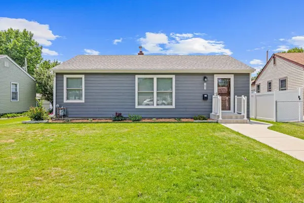 1692 Iowa AVE E, Saint Paul, MN 55106