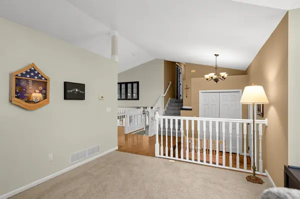 4152 Dakota DR, Rosemount, MN 55068