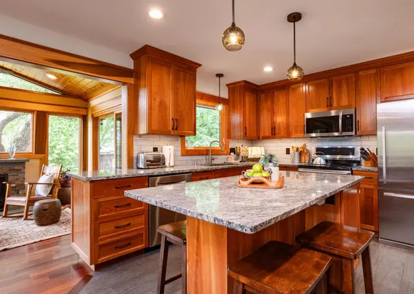 1421 Clement ST, Mendota Heights, MN 55118