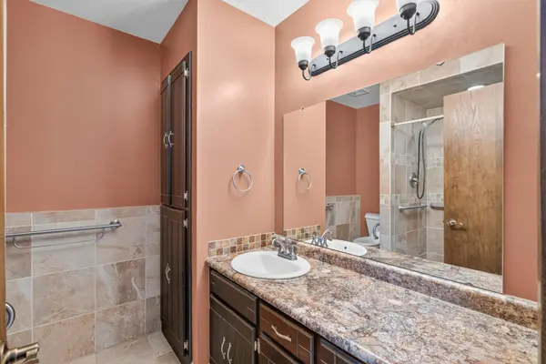 882 90th AVE NW, Coon Rapids, MN 55433