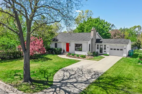 3722 Rhode Island AVE S, Saint Louis Park, MN 55426