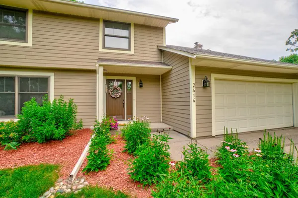 2414 Oakridge CT, Stillwater, MN 55082