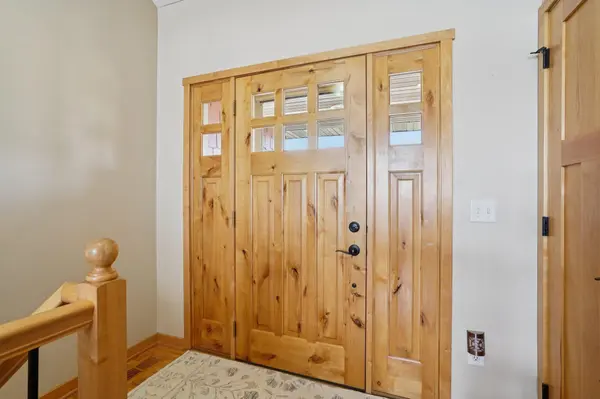 29411 Morningside CT, Lindstrom, MN 55045
