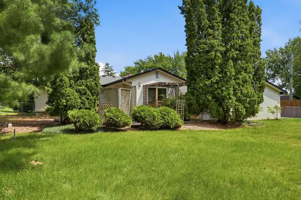 4275 Pilot Knob RD, Eagan, MN 55122