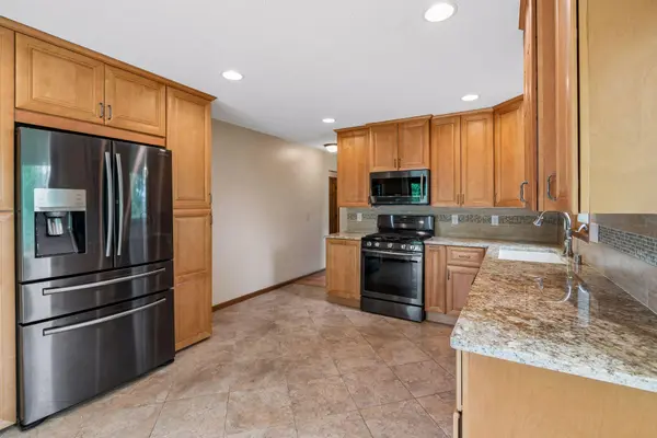 1592 Bellows ST, West Saint Paul, MN 55118