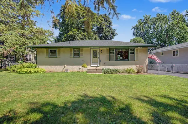 2213 Holloway AVE E, North Saint Paul, MN 55109