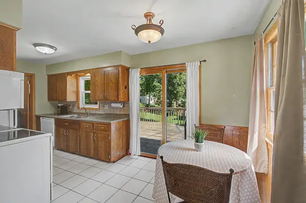 2213 Holloway AVE E, North Saint Paul, MN 55109