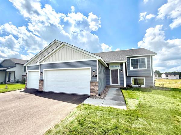 6707 376th ST, North Branch, MN 55056