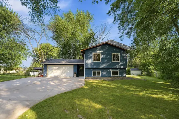 176 Cottonwood CT, Stillwater, MN 55082