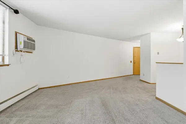 9147 Highway 55 #102, Golden Valley, MN 55427