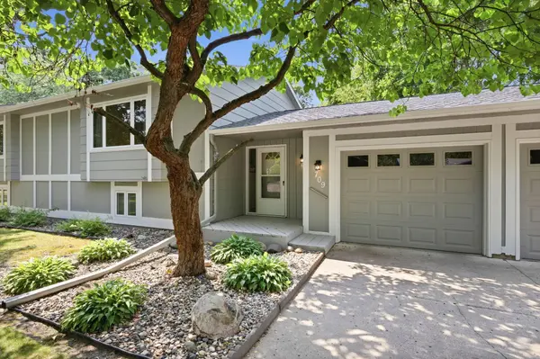 709 Nixon AVE SE, Watertown, MN 55388