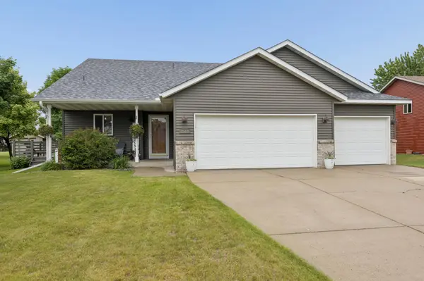 2513 Ocarina DR, Sauk Rapids, MN 56379