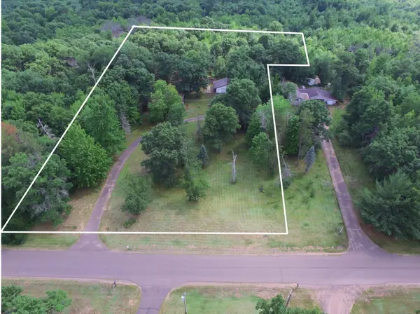7689 Wood LN, Webster, WI 54893