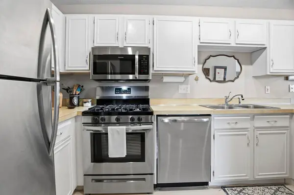 11913 70th PL N, Maple Grove, MN 55369