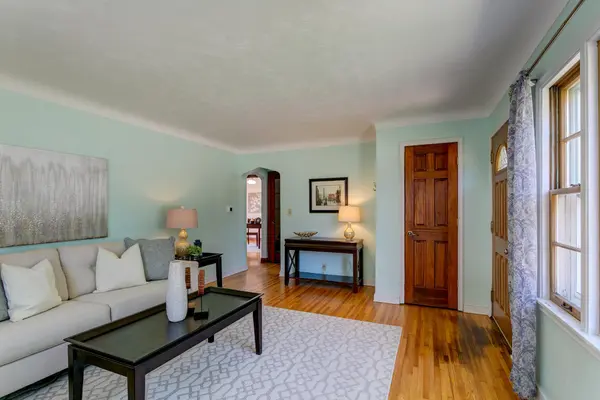 2128 Case AVE E, Saint Paul, MN 55119