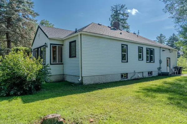 501 2nd ST NE, Little Falls, MN 56345