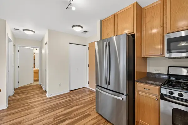 929 Portland AVE #209, Minneapolis, MN 55404