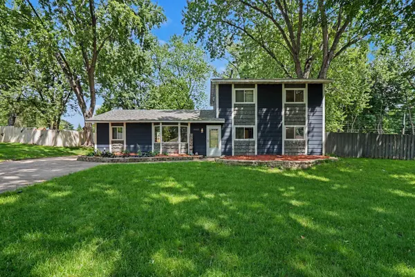 10021 Redwood ST NW, Coon Rapids, MN 55433