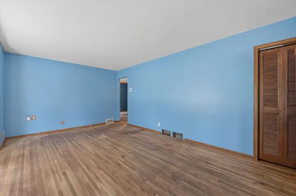 8126 Northern DR, Crystal, MN 55427