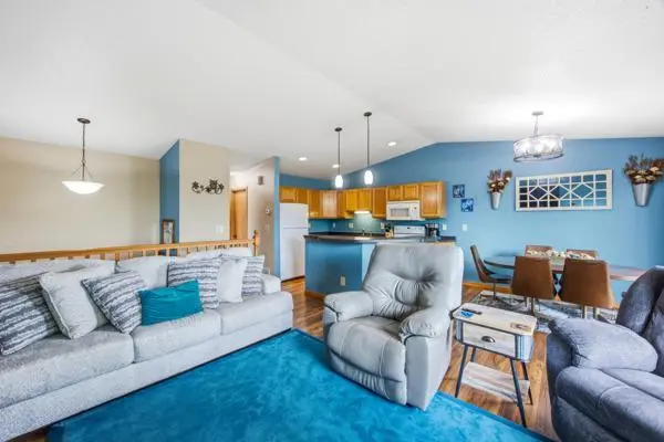 5270 49th AVE S, Fargo, ND 58104