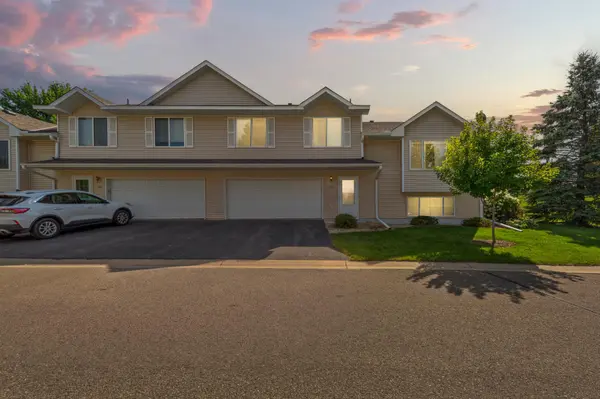 1320 S Trail DR, Faribault, MN 55021