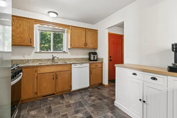 723 Sunwood Park DR, Waite Park, MN 56387