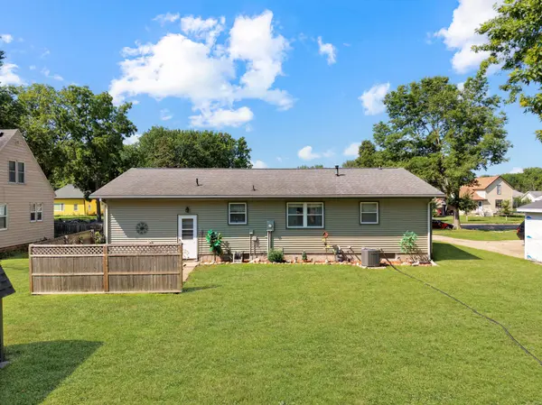 506 Lynd ST, Marshall, MN 56258