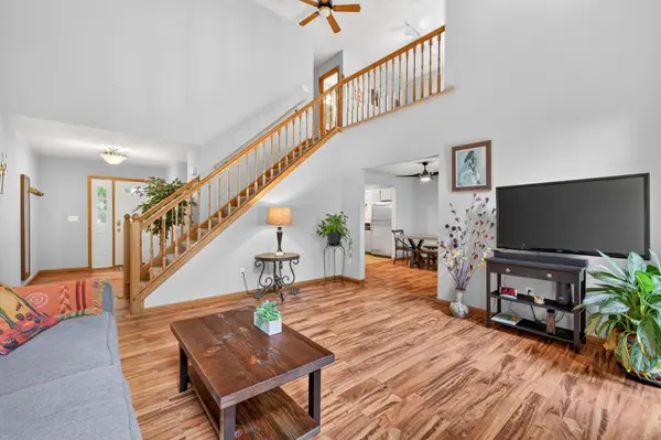 13125 Gemstone CT, Apple Valley, MN 55124