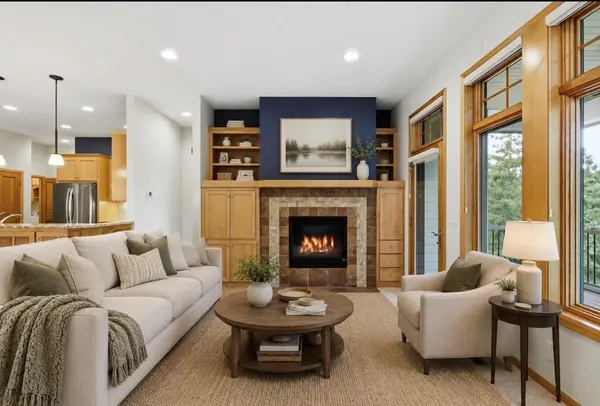 8117 Xerxes CIR, Bloomington, MN 55431
