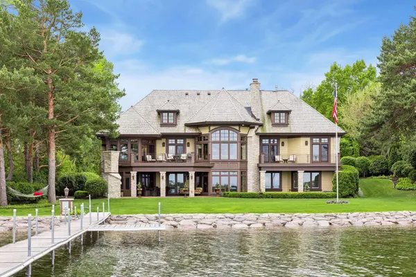 2700 Stone Arch RD, Woodland, MN 55391