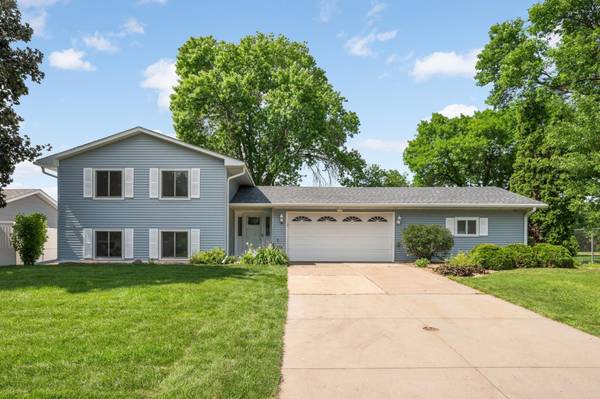3947 Beryl RD, Eagan, MN 55122