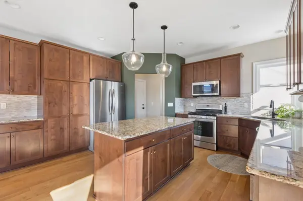 1270 Knight LN, Watertown, MN 55388