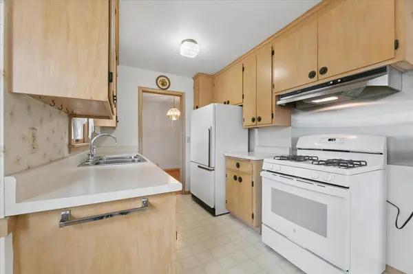 6400 Perry AVE N, Brooklyn Center, MN 55429