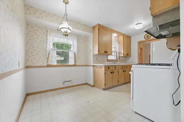 6400 Perry AVE N, Brooklyn Center, MN 55429