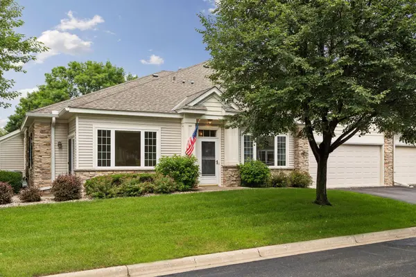 2120 Stahlke WAY,  Chaska,  MN 55318