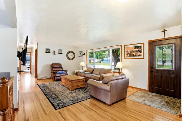 8758 Hamlet AVE S, Cottage Grove, MN 55016