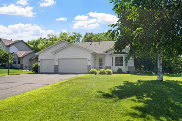 13112 Elgin DR NW, Elk River, MN 55330