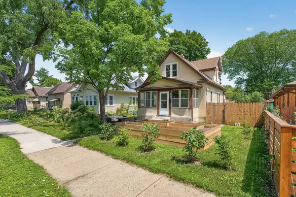 3953 38th AVE S, Minneapolis, MN 55406