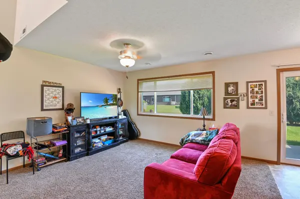 519 Faith LN, Saint Joseph, MN 56374