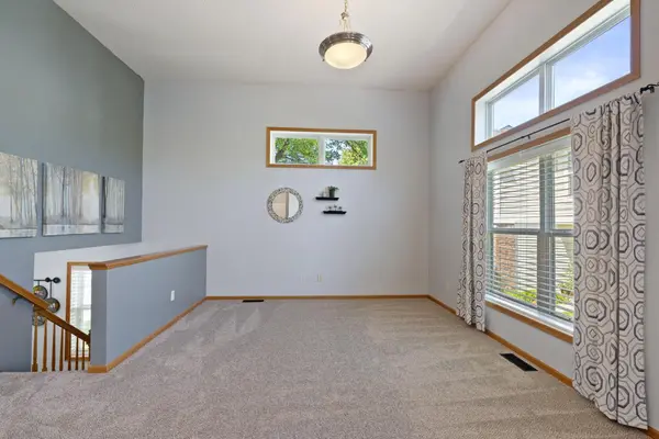 2770 Century CIR, Chanhassen, MN 55317