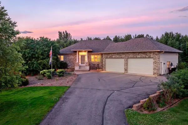 18712 Fontana ST, Columbus, MN 55092