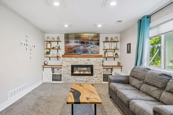 322 Edelweiss CIR NW, Saint Michael, MN 55376