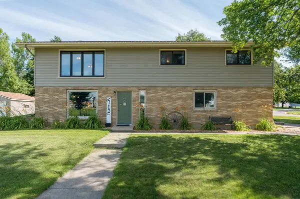 712 Pine ST, Nicollet, MN 56074