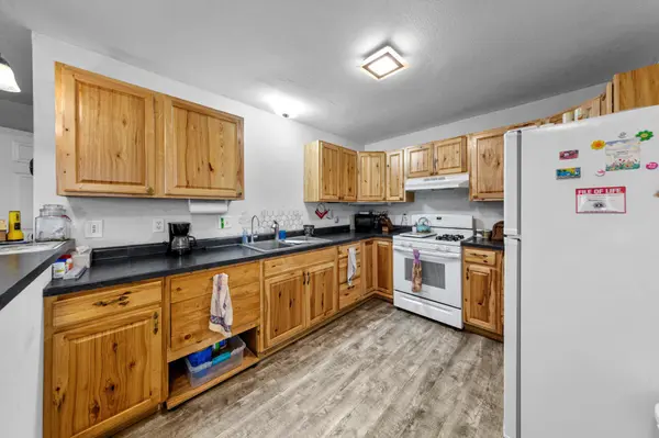 511 Division ST, Waterville, MN 56096