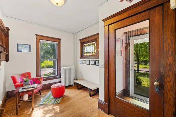 1905 Laurel AVE, Saint Paul, MN 55104
