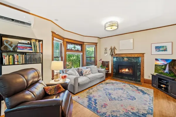 1905 Laurel AVE, Saint Paul, MN 55104